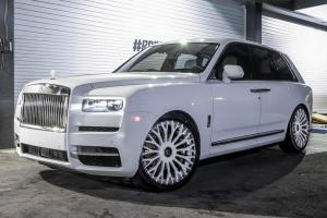 Rolls-Royce Cullinan Alpine White on Forgiato Wheels (RDB-ECL)